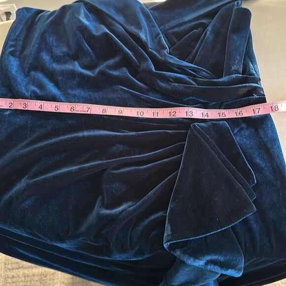 OLEG CASSINI Velvet Off-the-Shoulder Sheath Maxi with Ruffle Navy Size 14 - Picture 7 of 15